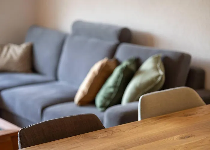 Victoria - Real Ski-in Out, Great View ナンダ