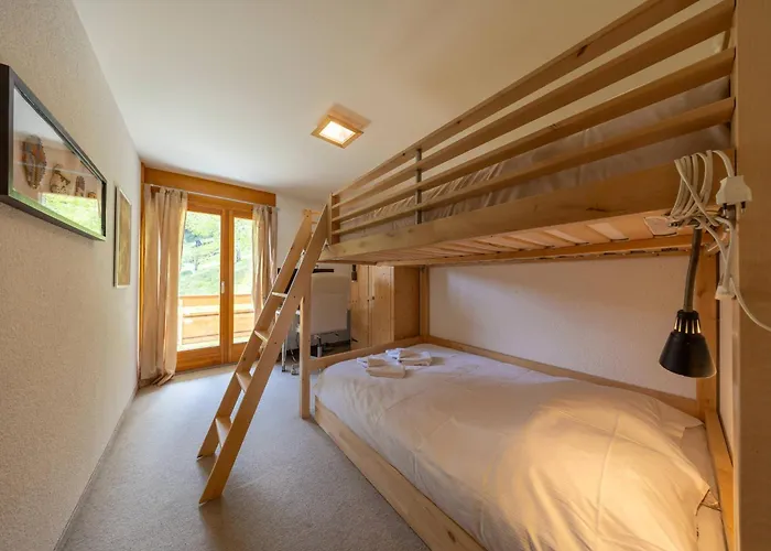 Victoria - Real Ski-in Out, Great View アパート